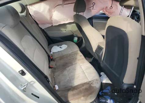 2018 Hyundai Elantra Sel z USA, uszkodzony, nr VIN 5NPD84LFXJH249525